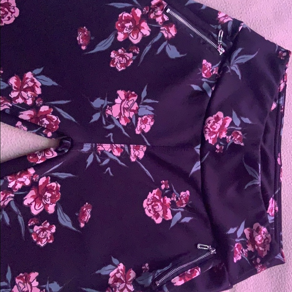 Floral leggings with zipper